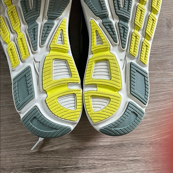 Altra Torin 4.5 (Plush) size 11 - Picture 8 of 13